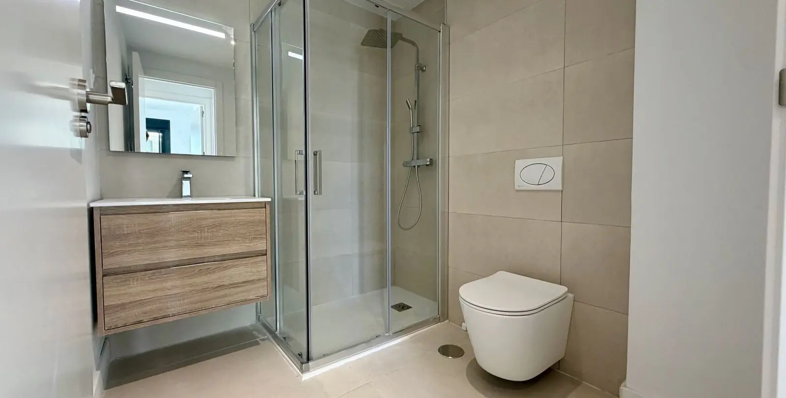 Venta de apartamento en planta media en Fuengirola 9