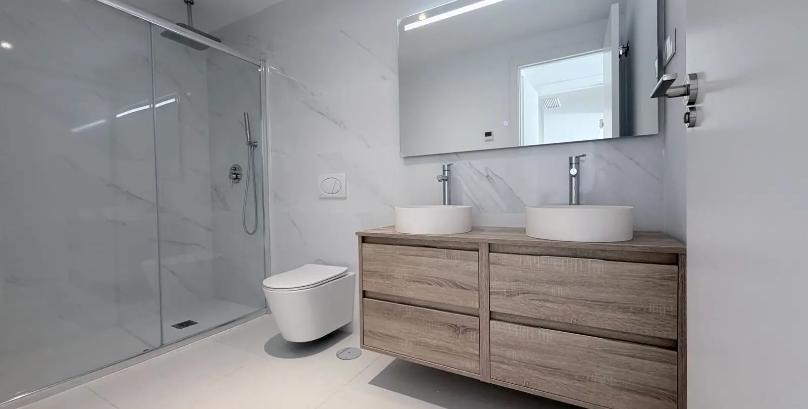 Venta de apartamento en planta media en Fuengirola 11