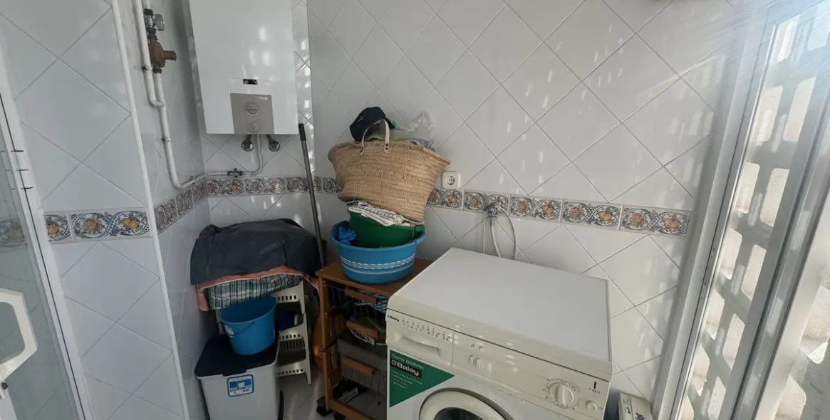 Продажа апартаментов на среднем этаже в Las Chapas 11