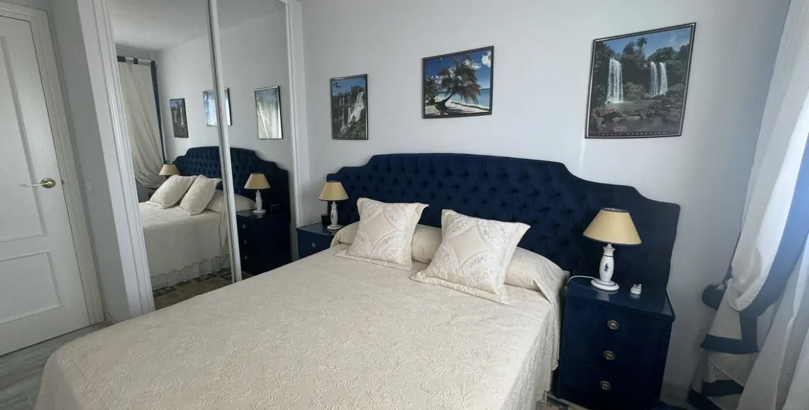 Продажа апартаментов на среднем этаже в Las Chapas 15