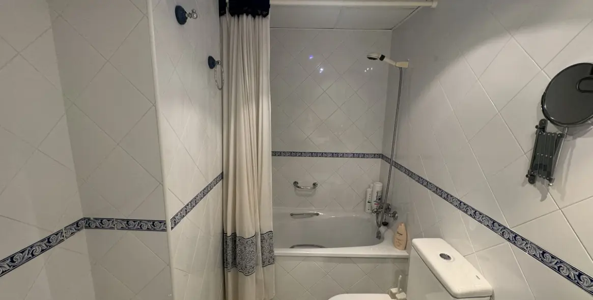 Продажа апартаментов на среднем этаже в Las Chapas 16