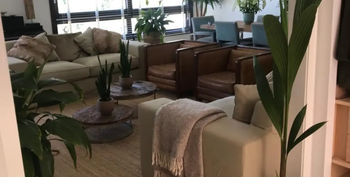 Long-term rent of middle floor apartment in Los Monteros 3