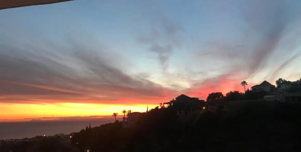 Long-term rent of middle floor apartment in Los Monteros 7