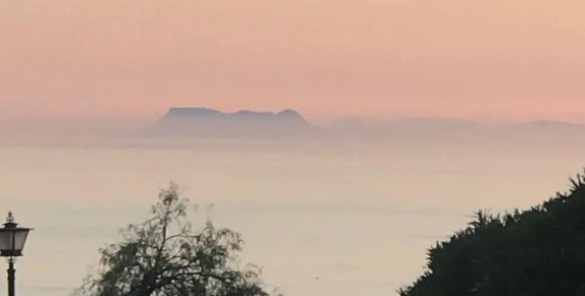 Long-term rent of middle floor apartment in Los Monteros 8