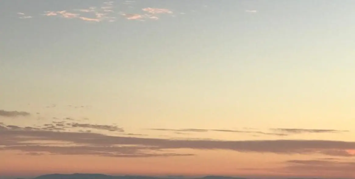 Long-term rent of middle floor apartment in Los Monteros 13