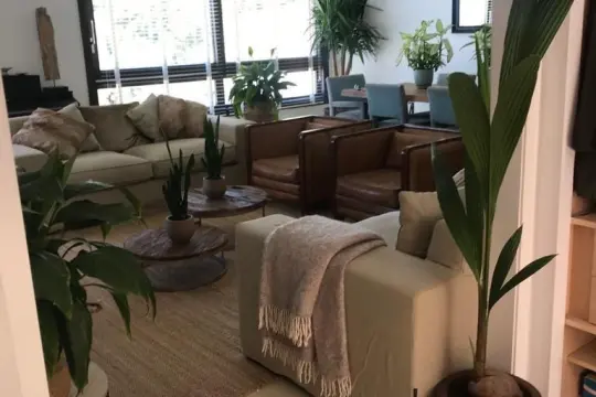 Image 3 thumb