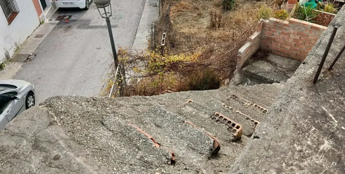 Sale of storage room in Estepona 3