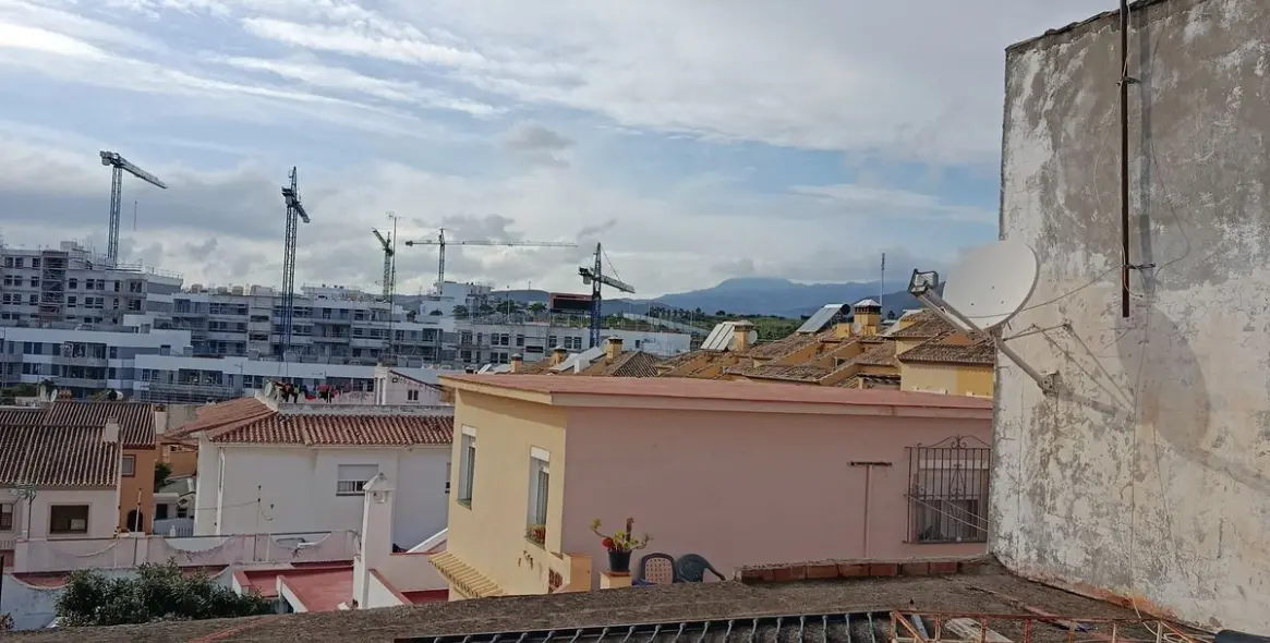 Sale of storage room in Estepona 10