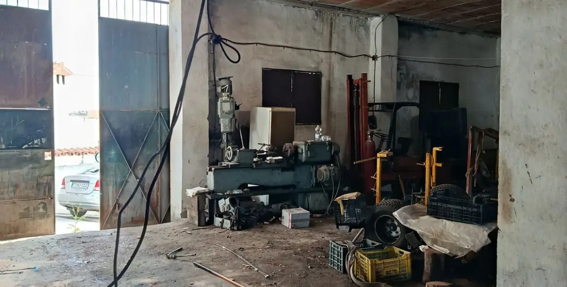 Sale of storage room in Estepona 15