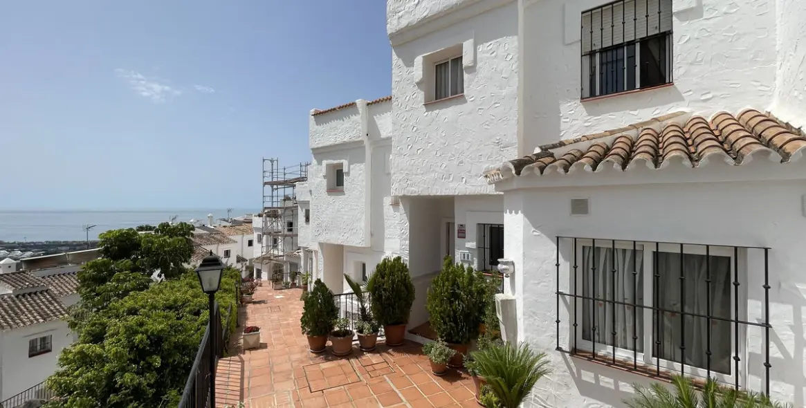 Продажа таунхауса в Altos de los Monteros 4