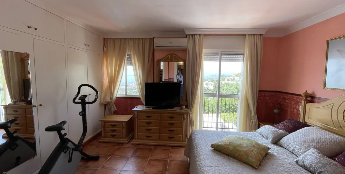 Продажа таунхауса в Altos de los Monteros 10