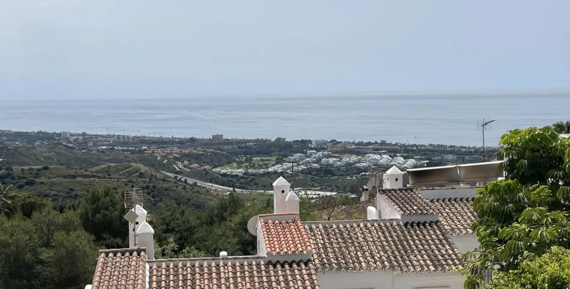 Venta de adosado en Altos de los Monteros 23