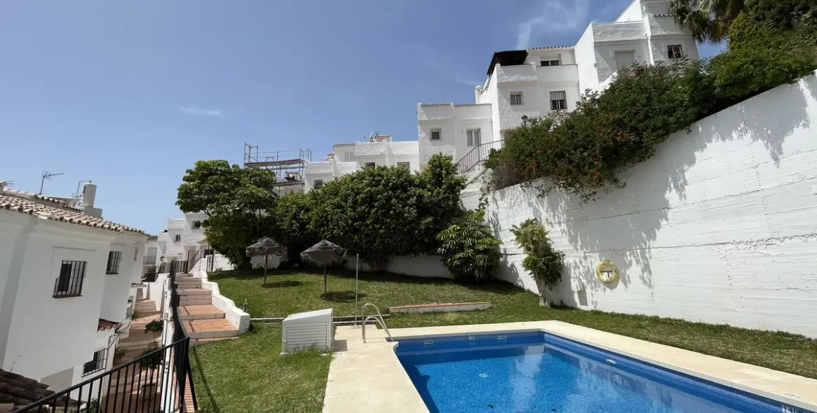 Venta de adosado en Altos de los Monteros 27