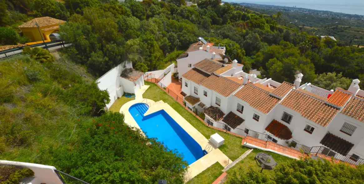 Venta de adosado en Altos de los Monteros 32