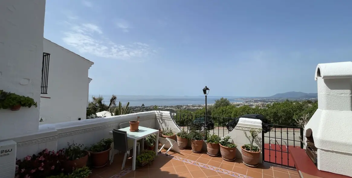 Venta de adosado en Altos de los Monteros 33