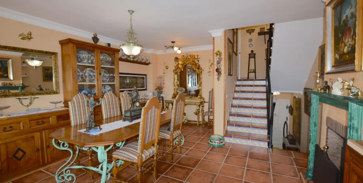 Venta de adosado en Altos de los Monteros 36