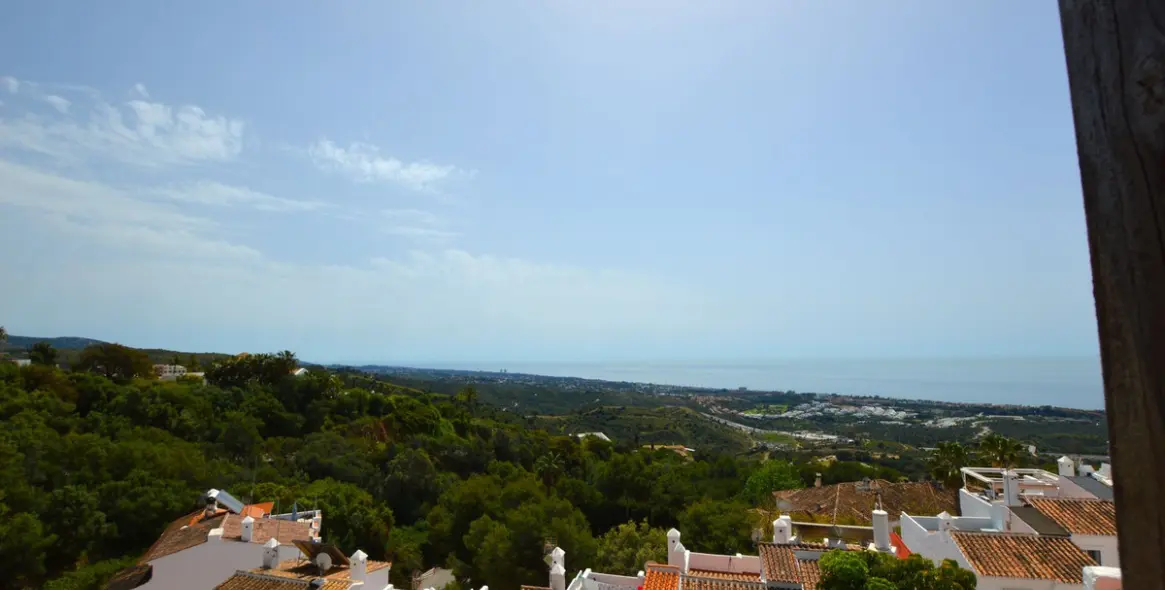 Venta de adosado en Altos de los Monteros 39