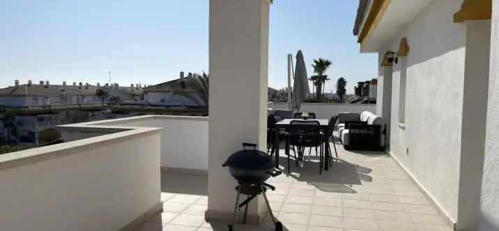 Sale of penthouse in Nueva Andalucía 3