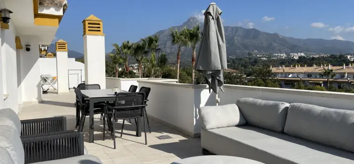 Sale of penthouse in Nueva Andalucía 4