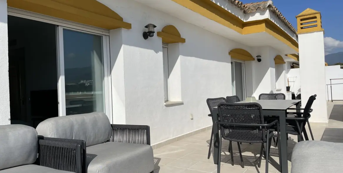 Sale of penthouse in Nueva Andalucía 8