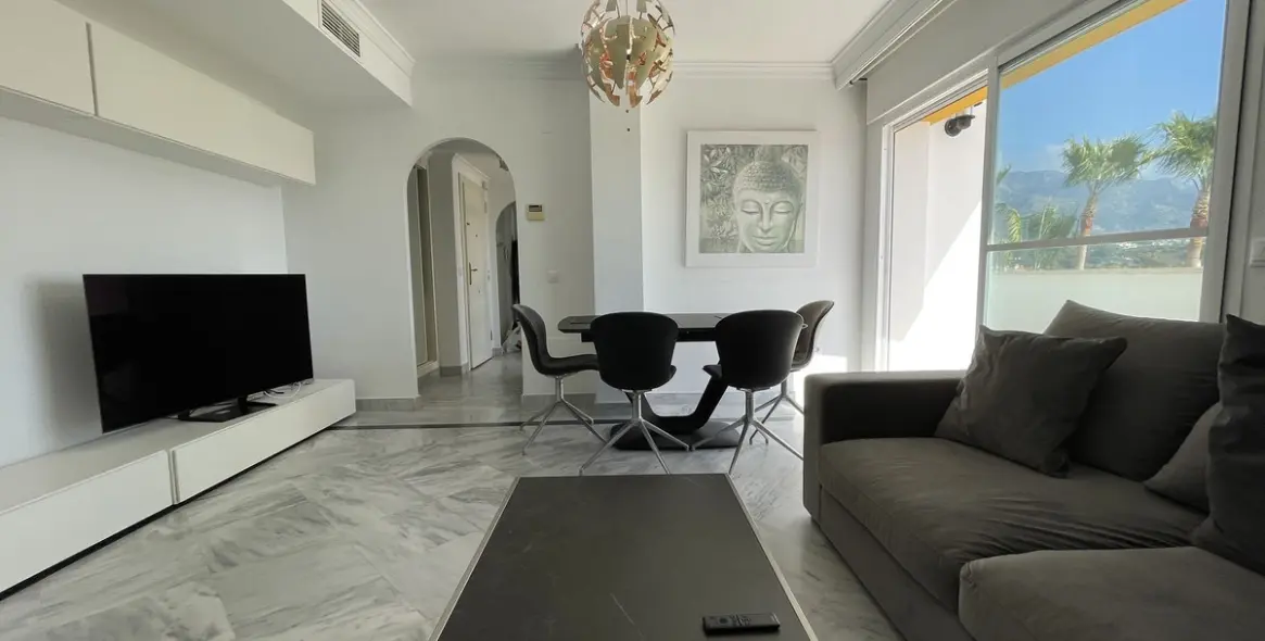 Sale of penthouse in Nueva Andalucía 9