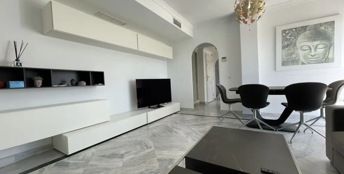 Sale of penthouse in Nueva Andalucía 12