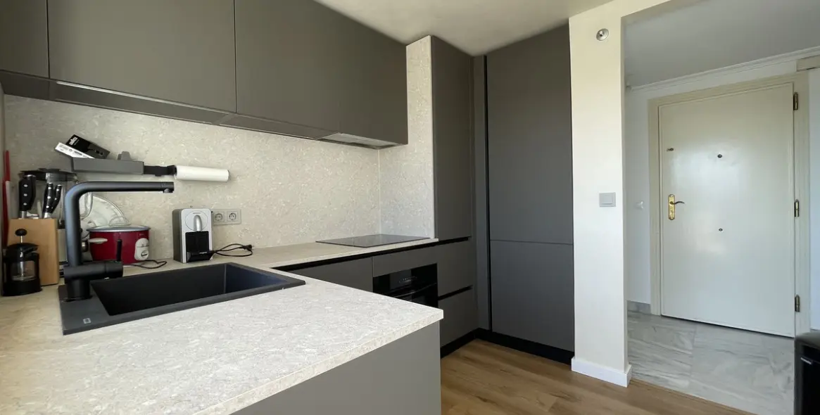 Sale of penthouse in Nueva Andalucía 14