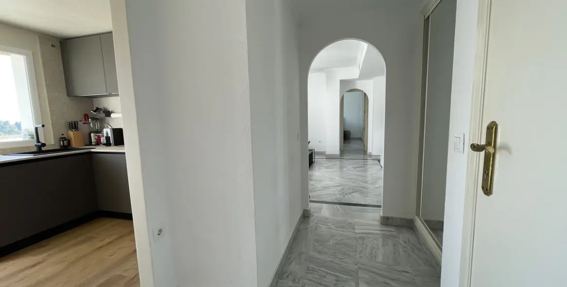 Sale of penthouse in Nueva Andalucía 16