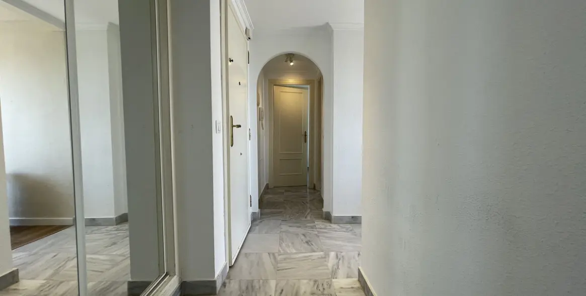 Sale of penthouse in Nueva Andalucía 24