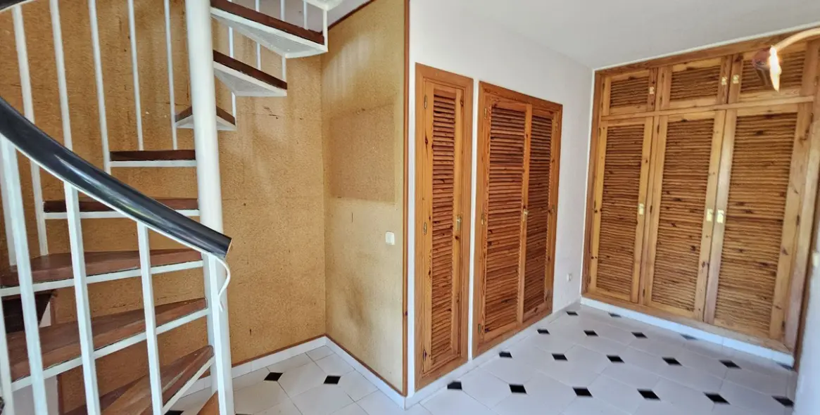 Продажа таунхауса в El Chaparral 15