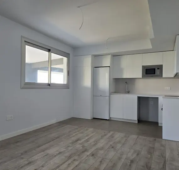 Venta de apartamento en planta media en Torremolinos