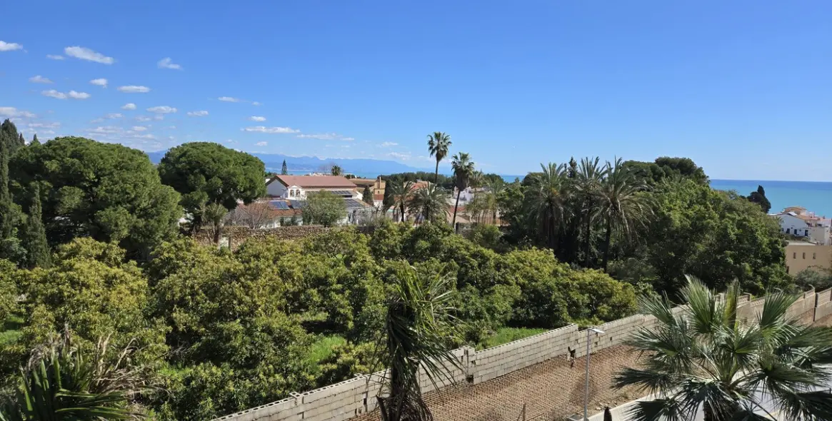 Sale of middle floor apartment in Torremolinos 5