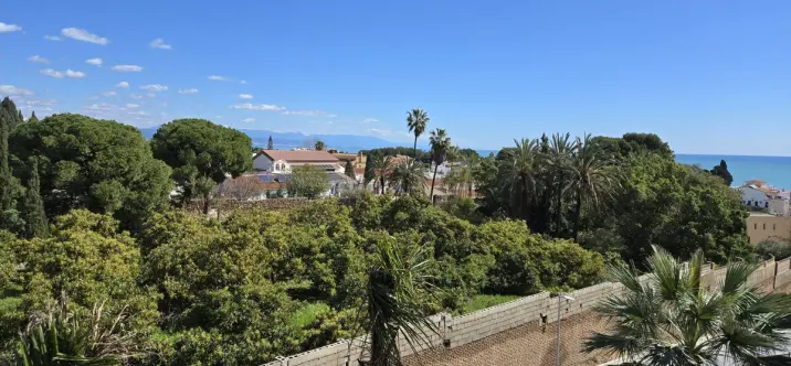 Venta de apartamento en planta media en Torremolinos 4
