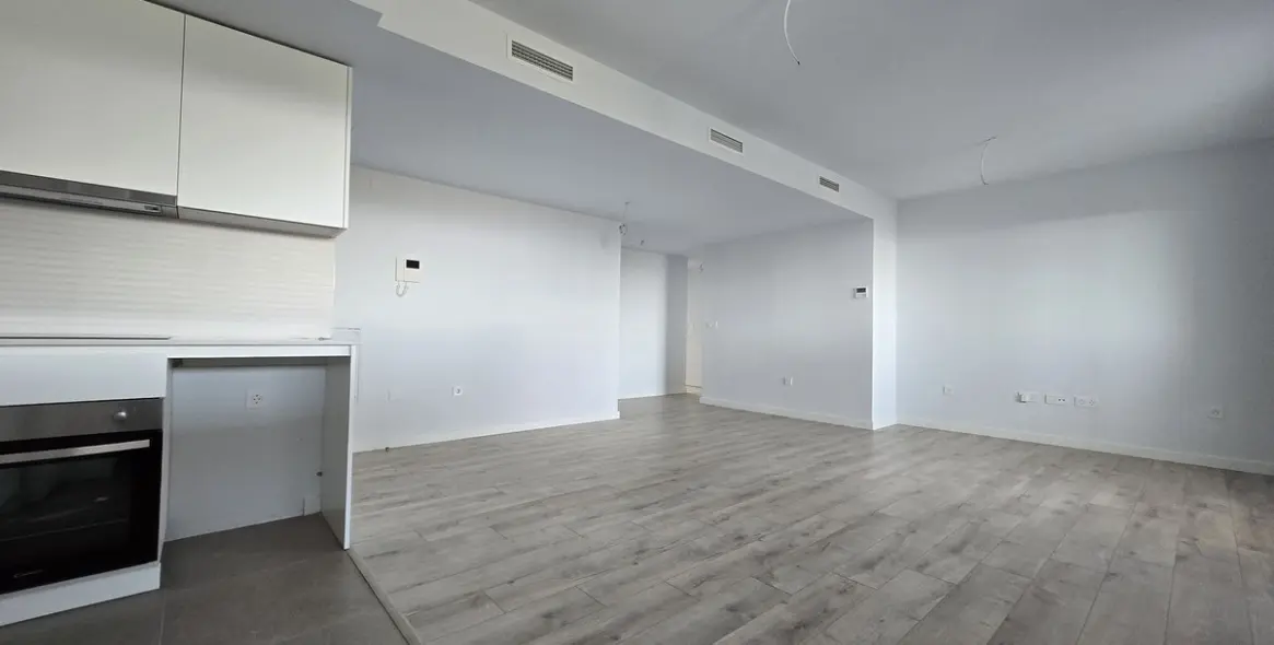 Sale of middle floor apartment in Torremolinos 10