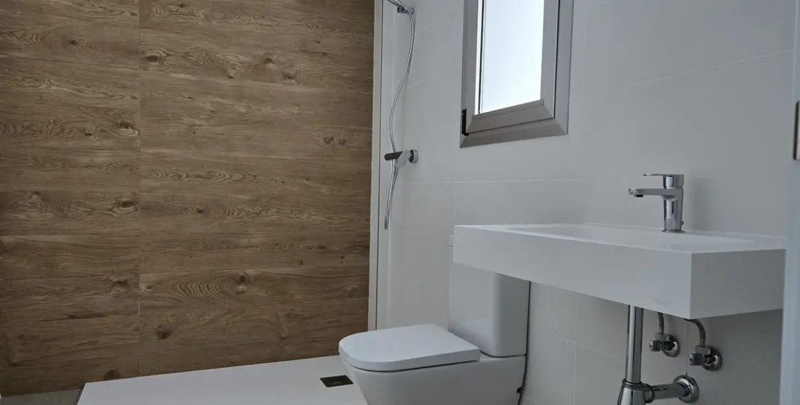 Sale of middle floor apartment in Torremolinos 11