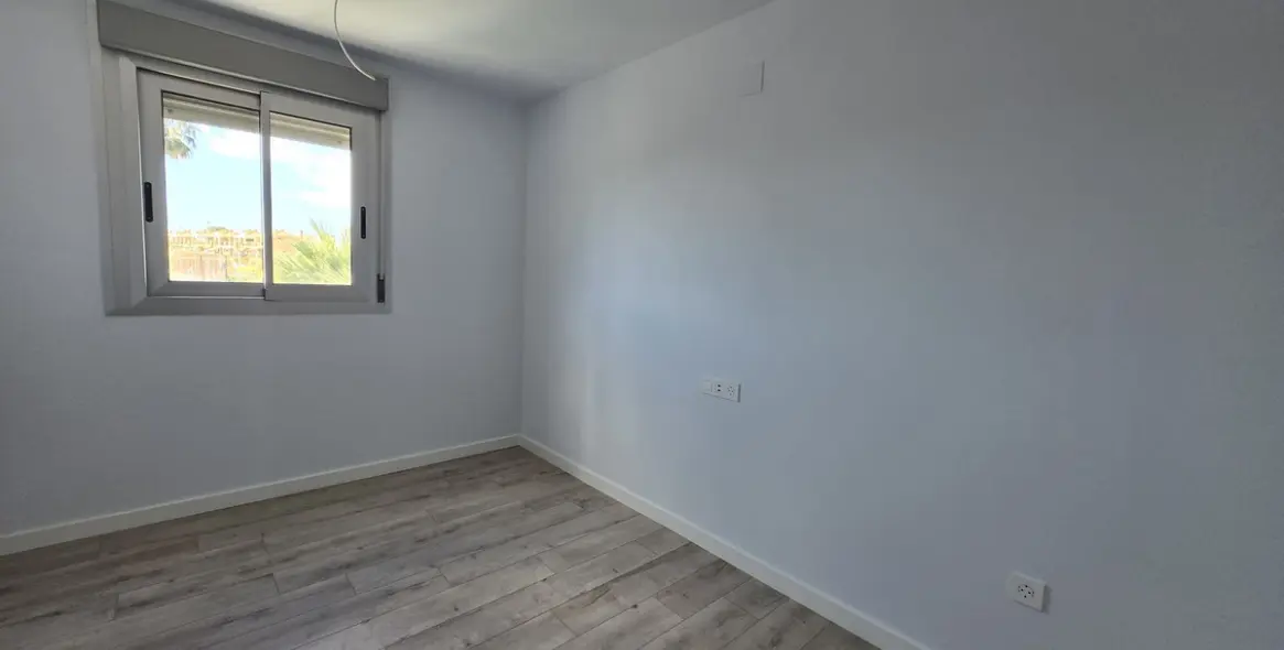 Sale of middle floor apartment in Torremolinos 14