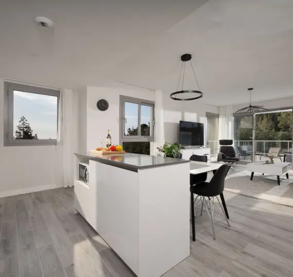 Sale of middle floor apartment in El Chaparral