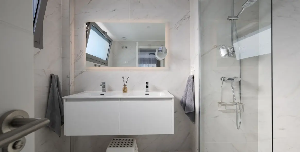 Venta de apartamento en planta media en El Chaparral 8