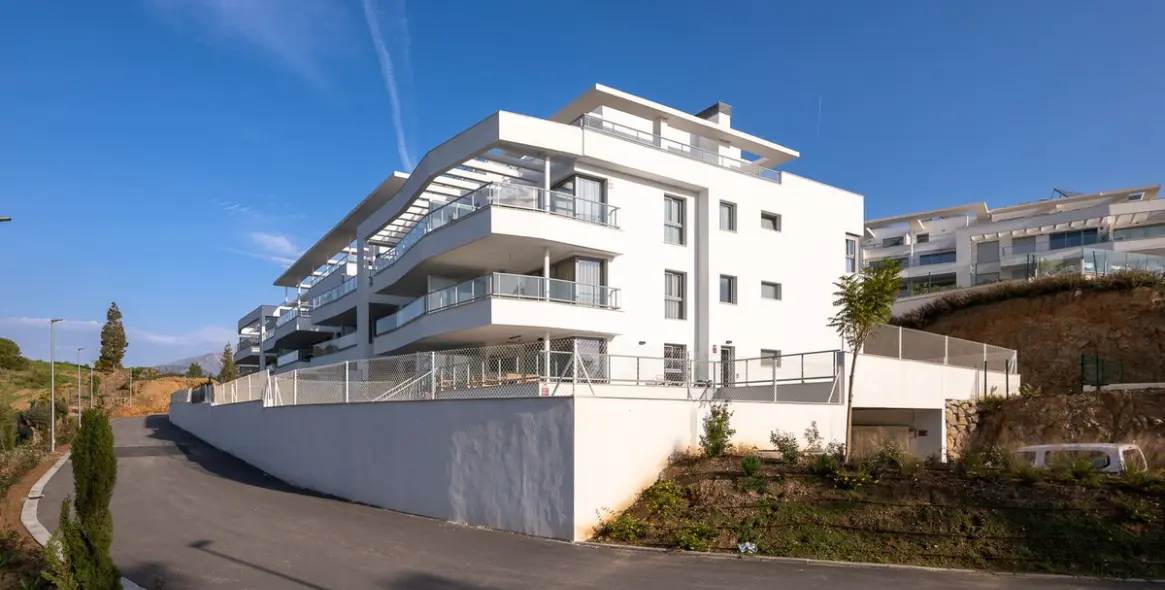 Venta de apartamento en planta media en El Chaparral 44