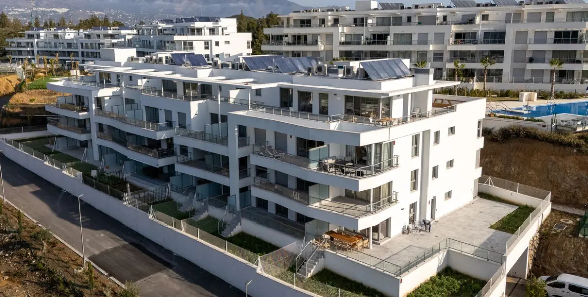 Venta de apartamento en planta media en El Chaparral 55