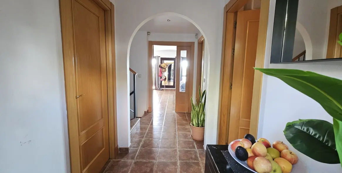 Продажа таунхауса в El Paraiso 3