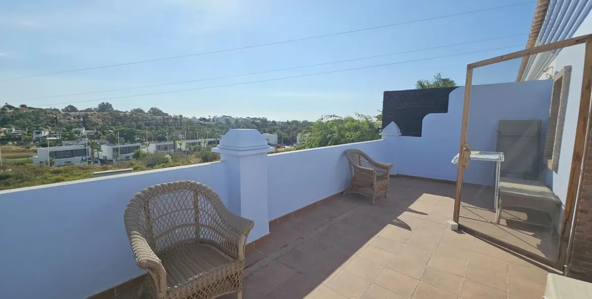 Продажа таунхауса в El Paraiso 9