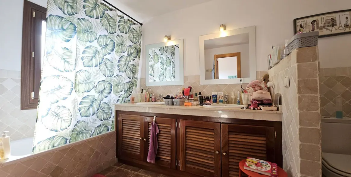 Продажа таунхауса в El Paraiso 10