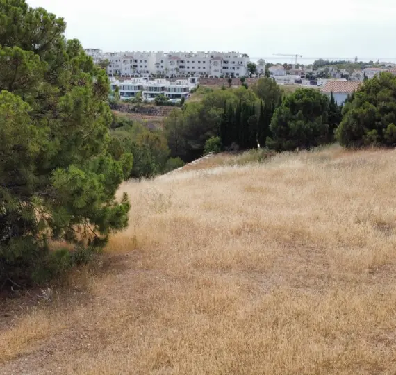 Жилой участок R5077111