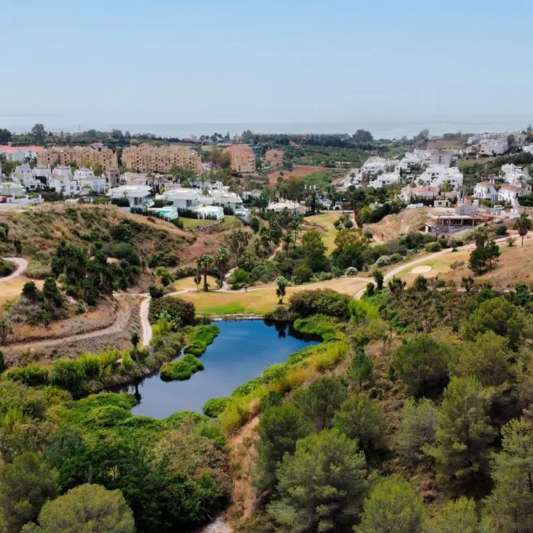 Sale of residential plot in Selwo