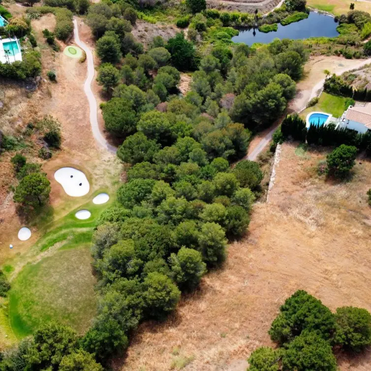 Sale of residential plot in Selwo