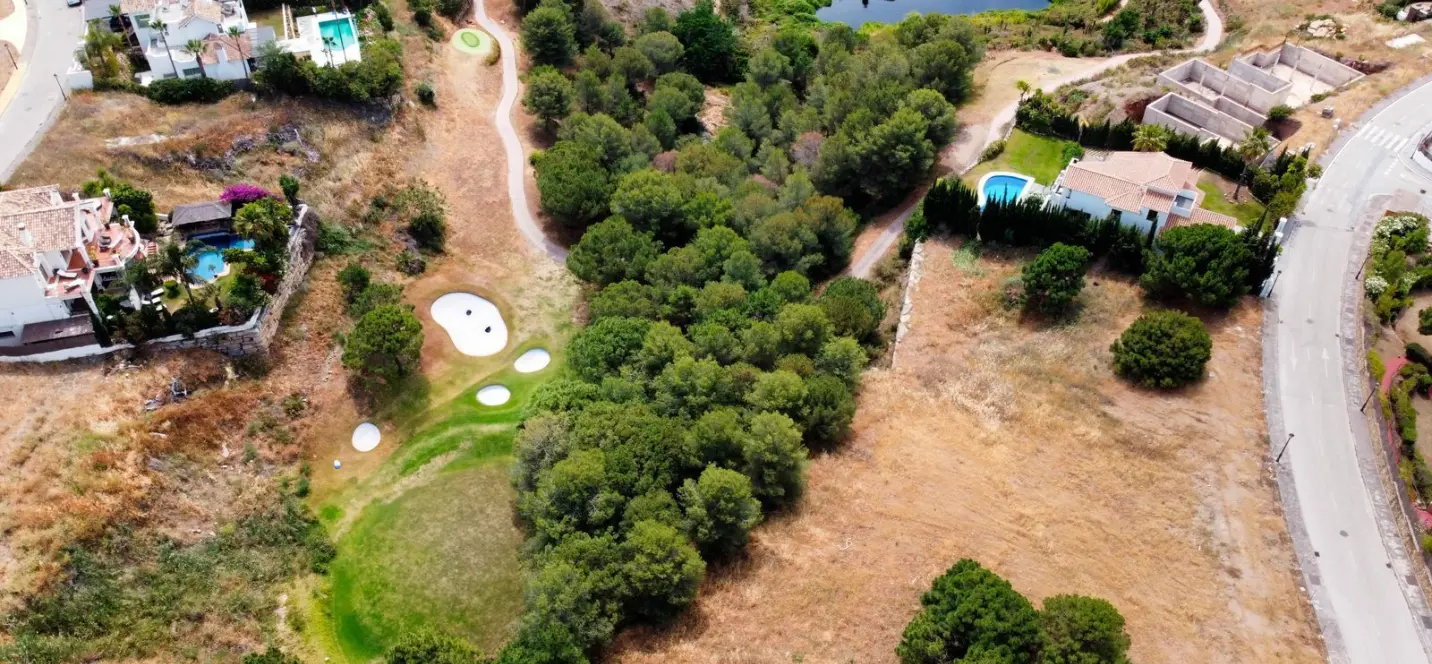 Sale of residential plot in Selwo 2