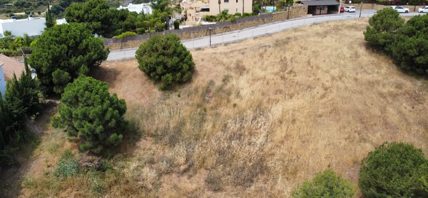 Sale of residential plot in Selwo 4