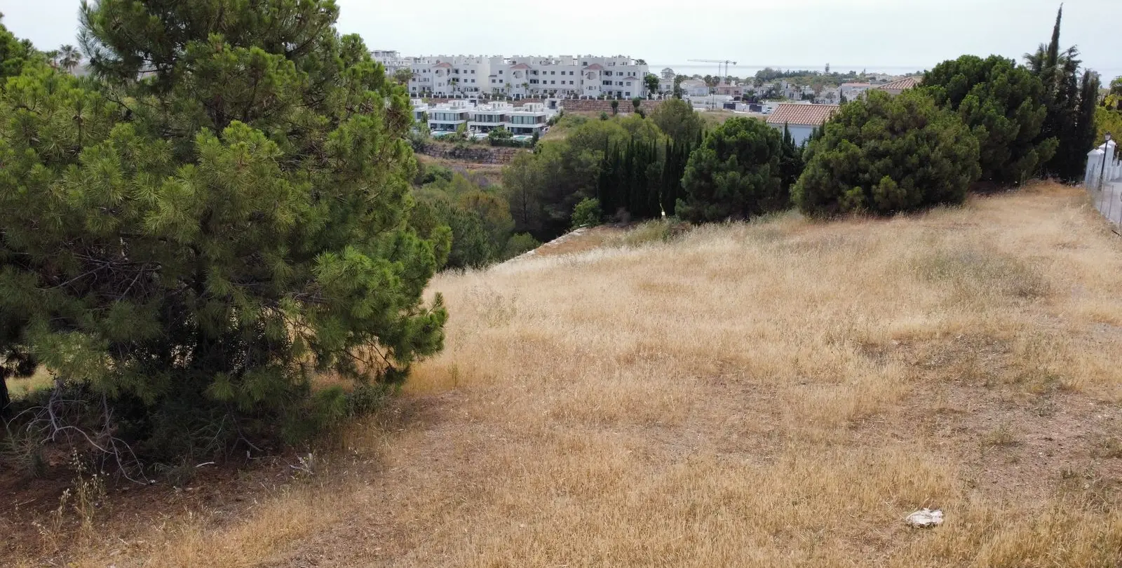 Sale of residential plot in Selwo 6