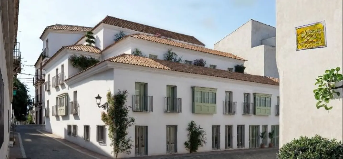 Sale of ground floor apartment in Estepona 0
